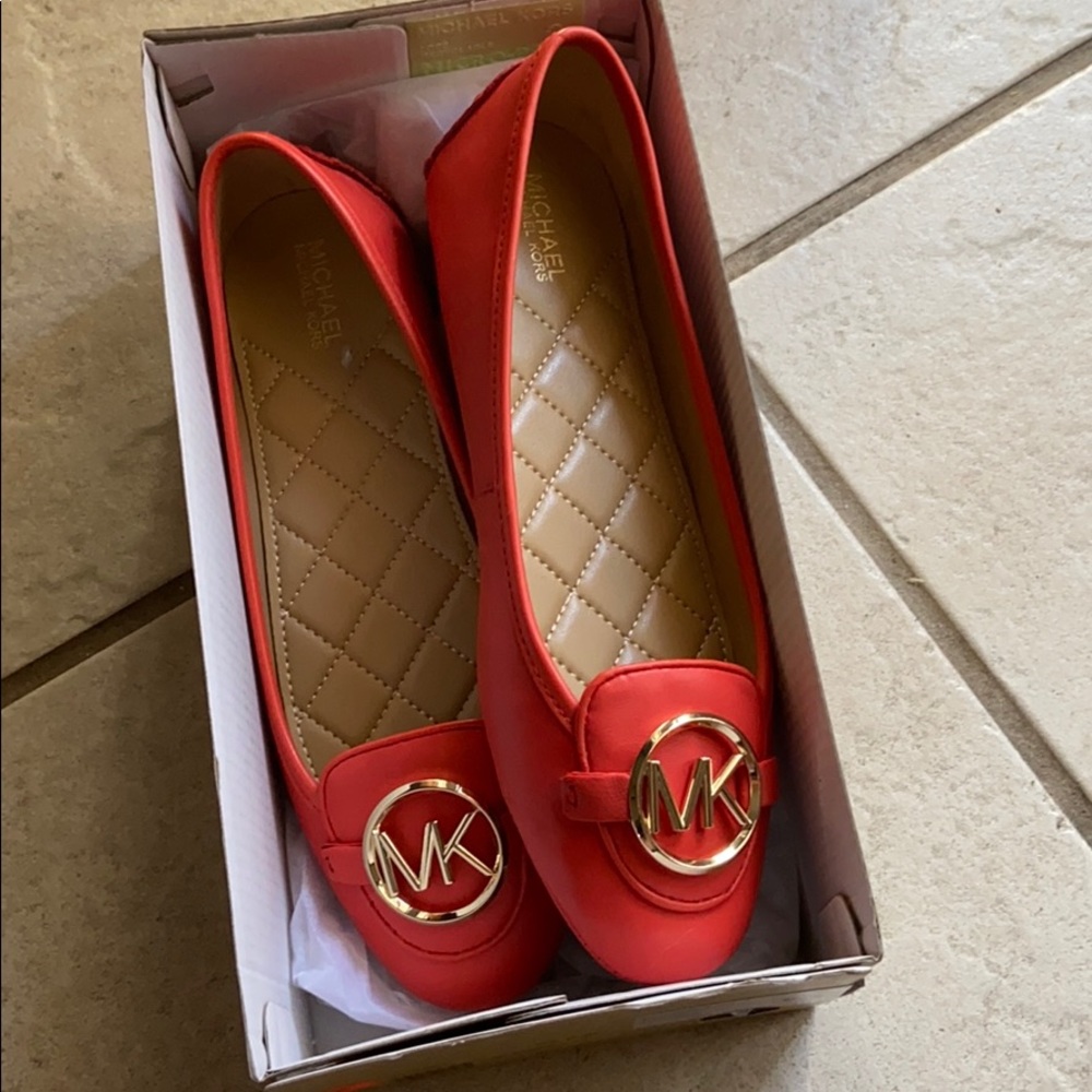 Brand new Michael Kors Lillie Moccasin Flats 6.5